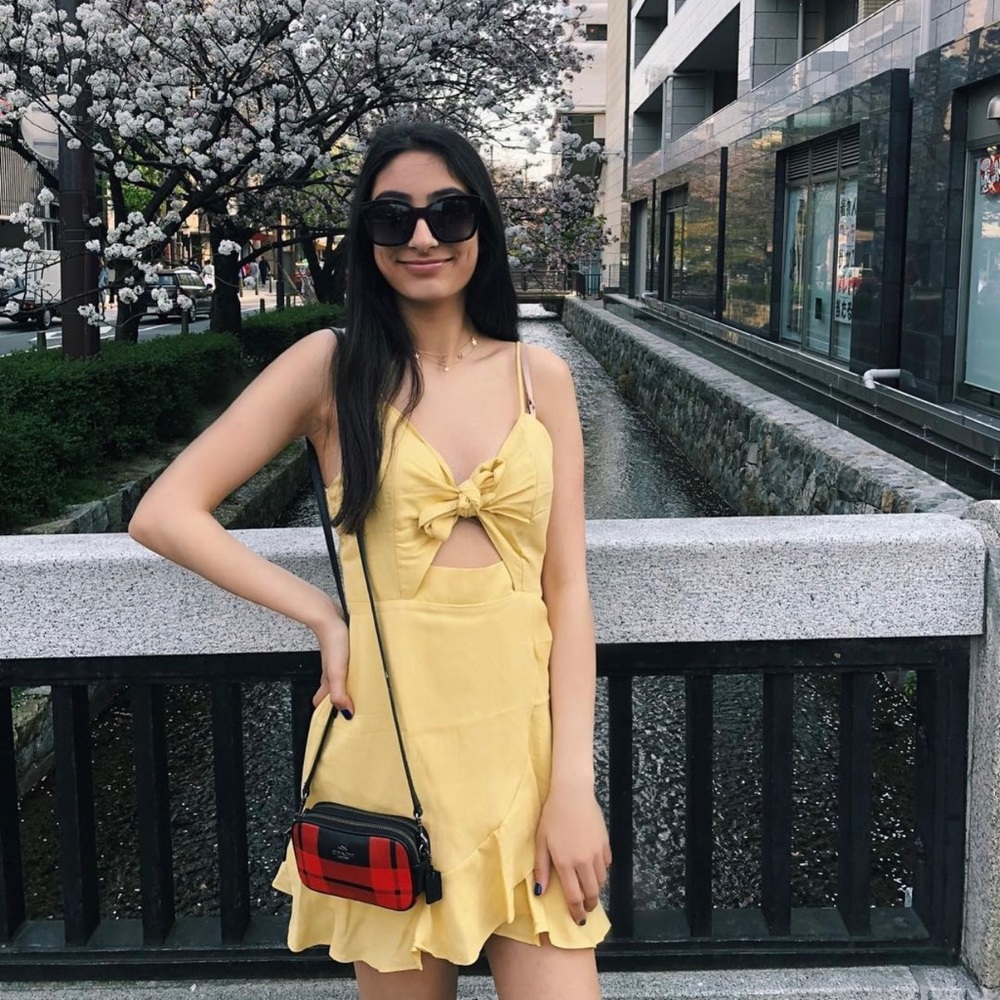 Yellow dress size Small